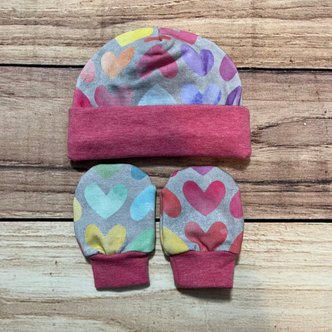Watercolour Rainbow Hearts Grey Newborn Hat & Mitten Set