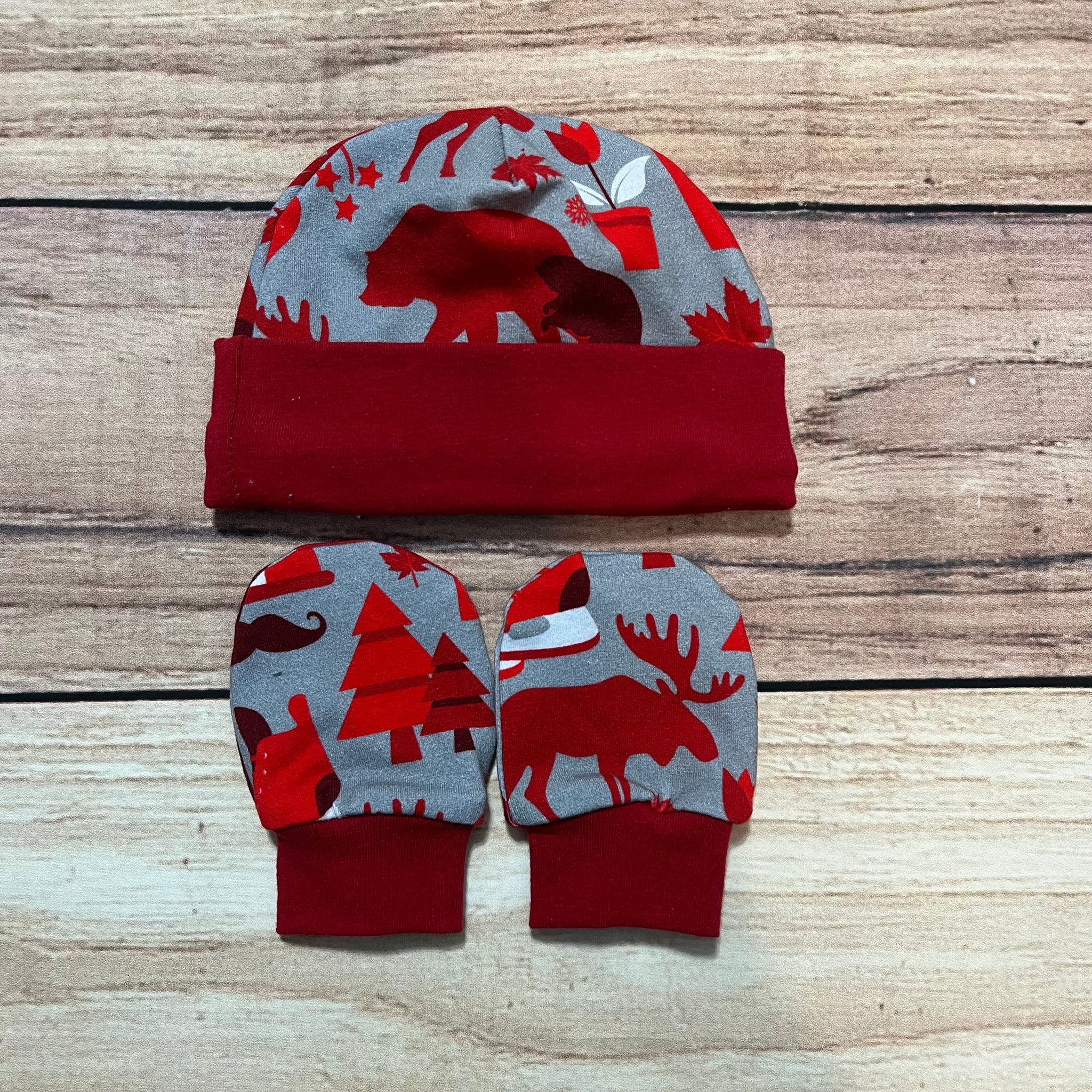Canada Things Grey Newborn Hat & Mitten Set