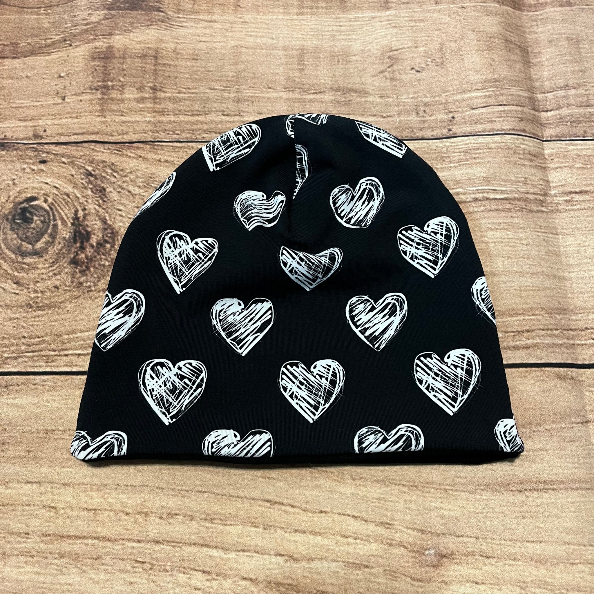 6-12 Month Beanie Sketchy Hearts Mono